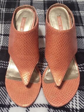 Nine West Coral Textured Thong Sandals